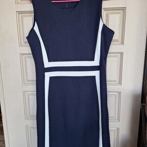 Shelby & Palmer Dress Slimming LInes Sz12 Navy Blue/White Knee Length